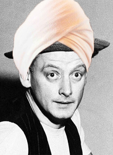 PIcture of actor Art Carney with a turban